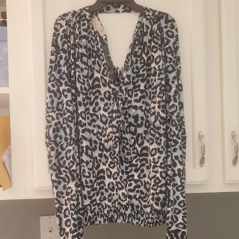 Michael KORS Leopard Print Women's Top - Black, White & Blue. Elastic Waist Band